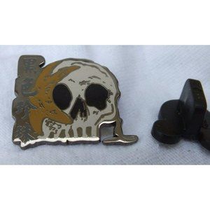 Disney Pin, Mini Skull Pin Pirates of the Caribbean - At World's End Collectible